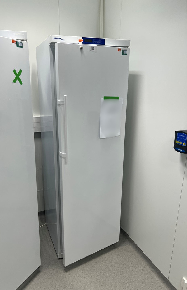 LIEBHERR LKv 3910 - Ventilated Laboratory Refrigerator | +5 °C | 344 L